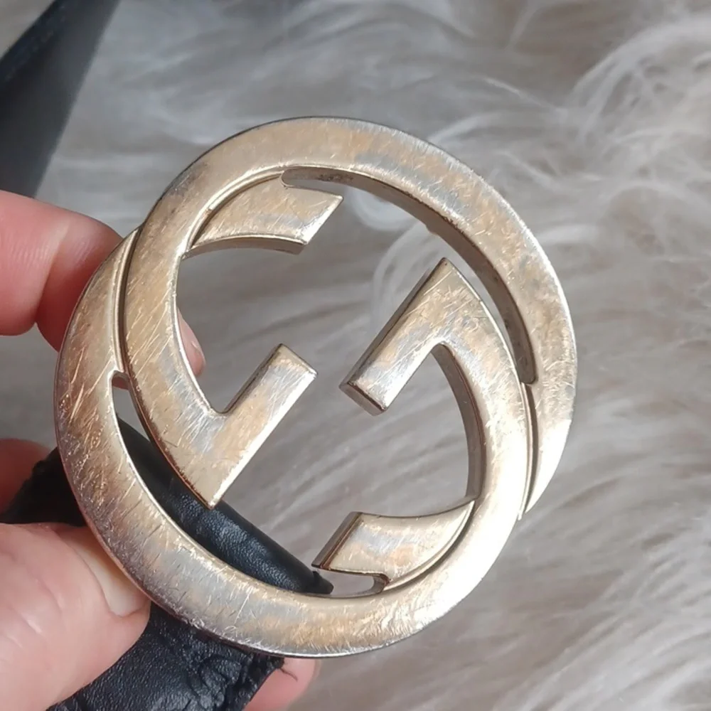 Gucci pre owned